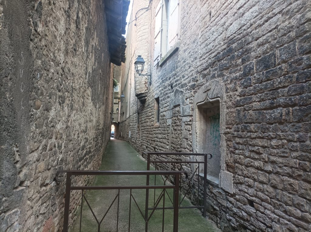 Guidet turné i Tournus