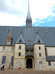 Read more about the article The Hospices of Beaune