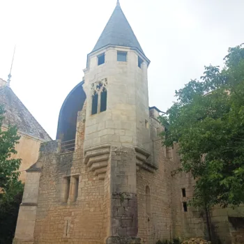 Castle tour in Burgundy, Romain Bouchaud